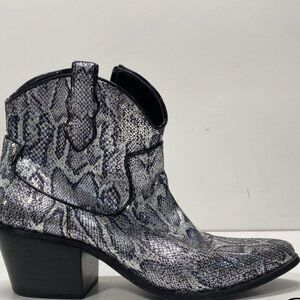 Betsey Johnson Snakeskin Ankle Boots - Black and Gray Size 9